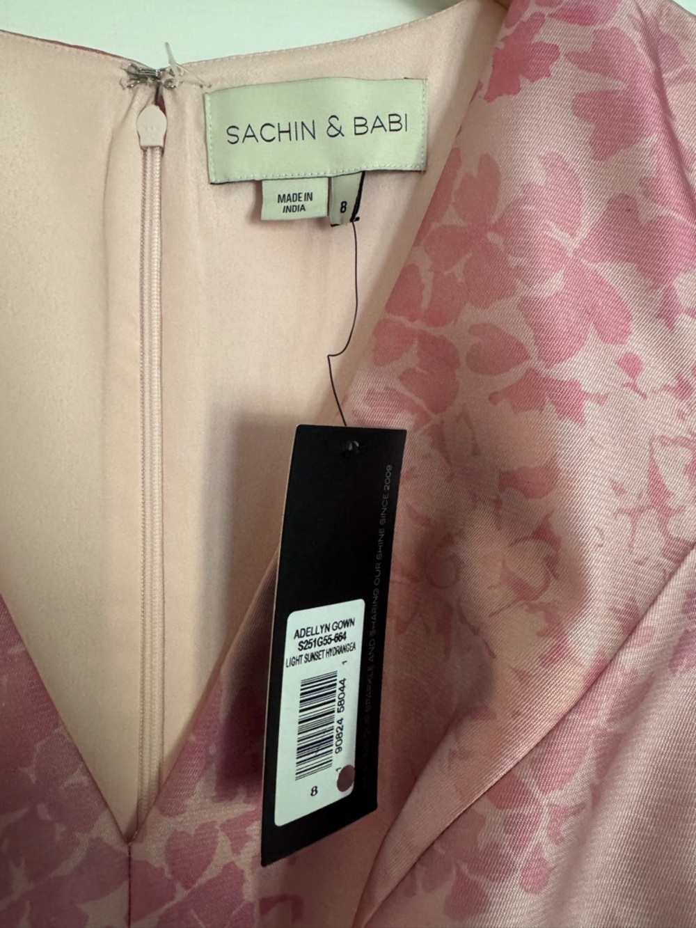 Sachin + Babi Adellyn Gown in Sunset Hydrangea Size 8 - Picture 5 of 8
